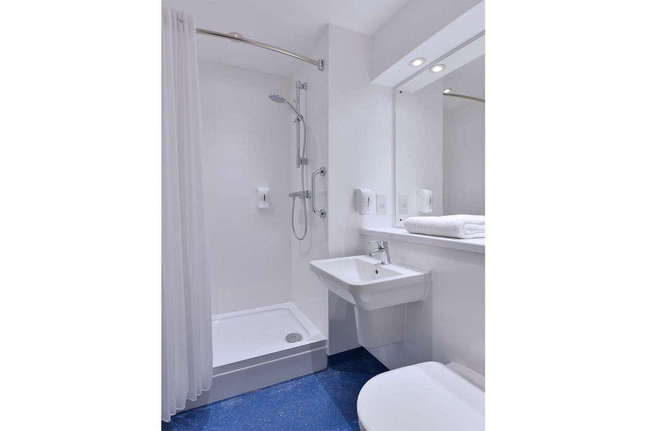 Travelodge Manchester Birch M62 Eastbound Heywood Esterno foto